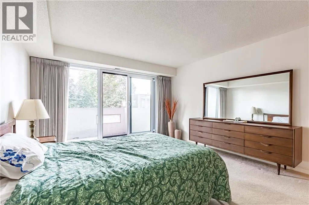 67 CAROLINE Street S Unit# 304 (3D), #304 (3D)