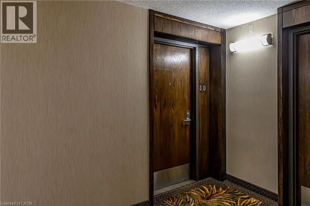 67 CAROLINE Street S Unit# 304 (3D), #304 (3D)