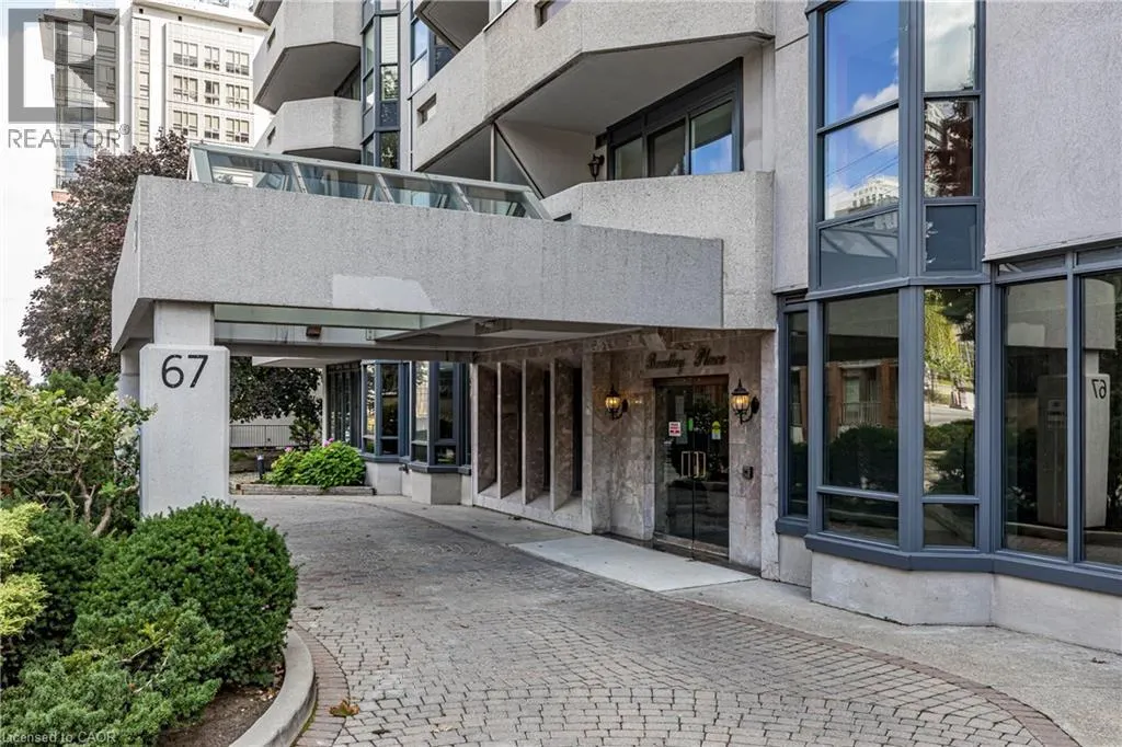 67 CAROLINE Street S Unit# 304 (3D), #304 (3D)