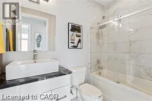 60 CHARLES Street W Unit# 3008, #3008