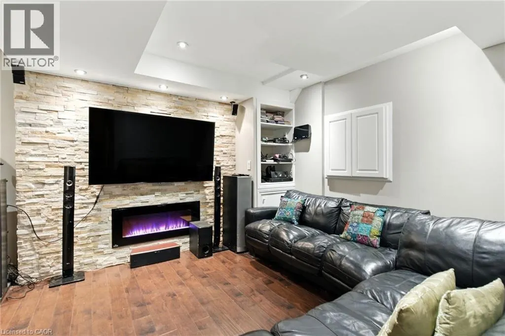 5566 THORN Lane