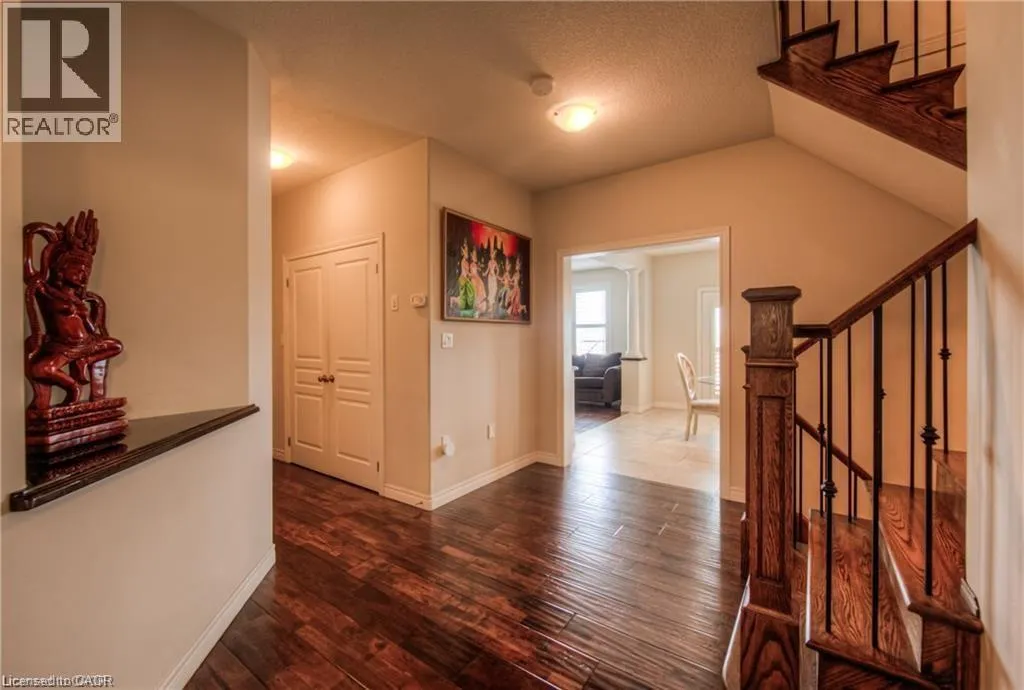 83 BOULDER Crescent