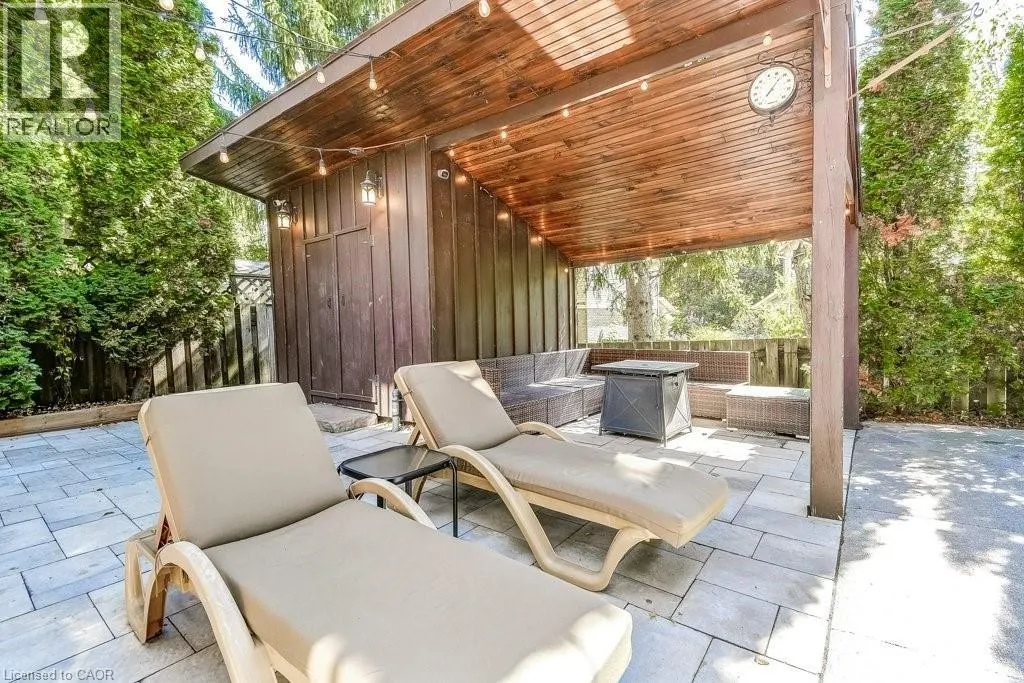 9 FORESTHILL Crescent