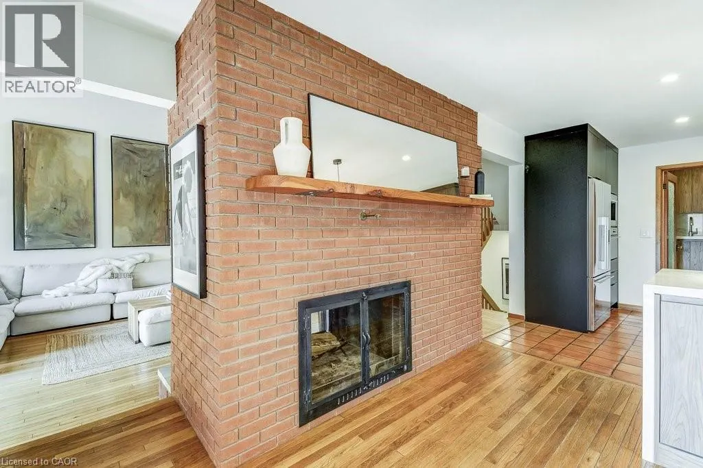 9 FORESTHILL Crescent