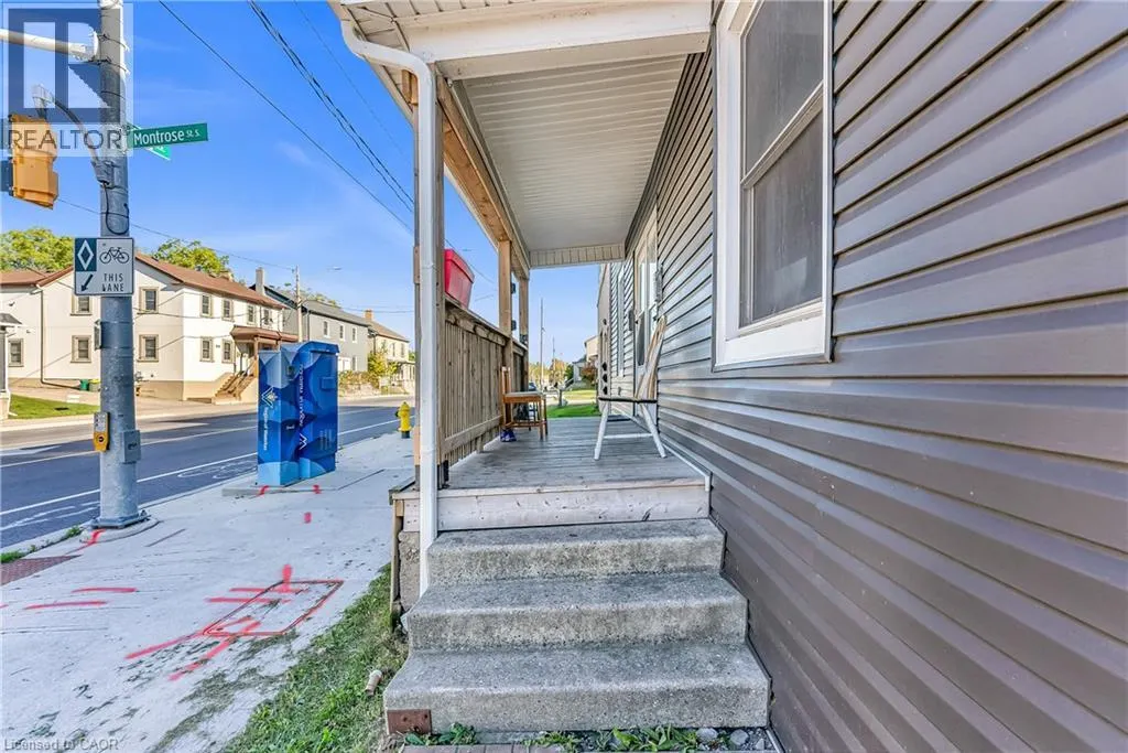 1304 -1306 KING Street E