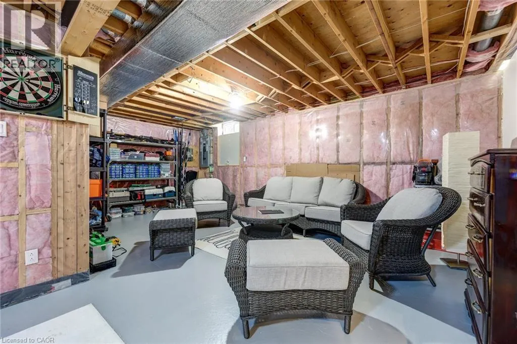 223 RIVER OAKS Boulevard W