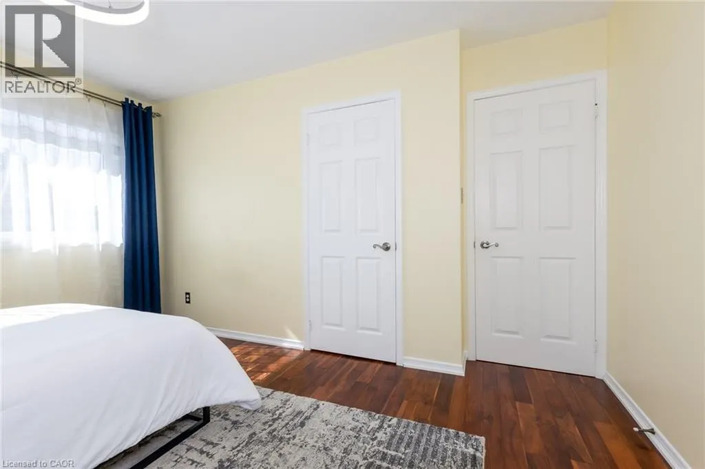 223 RIVER OAKS Boulevard W