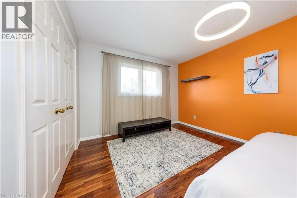 223 RIVER OAKS Boulevard W