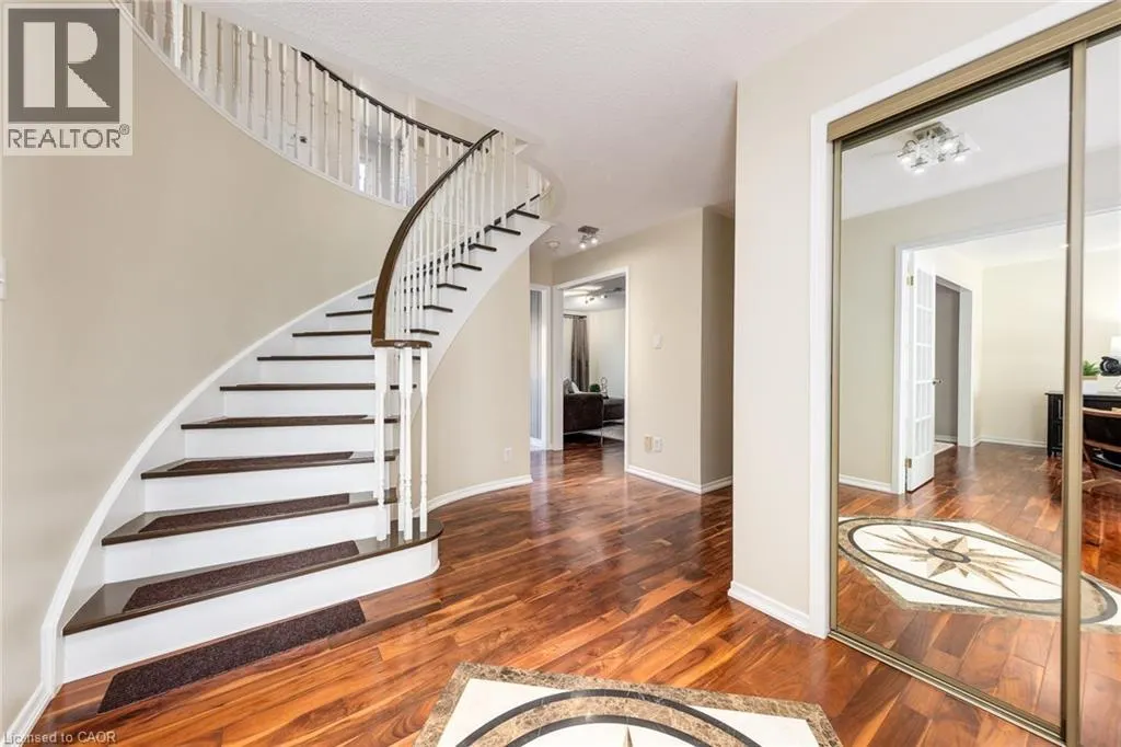 223 RIVER OAKS Boulevard W