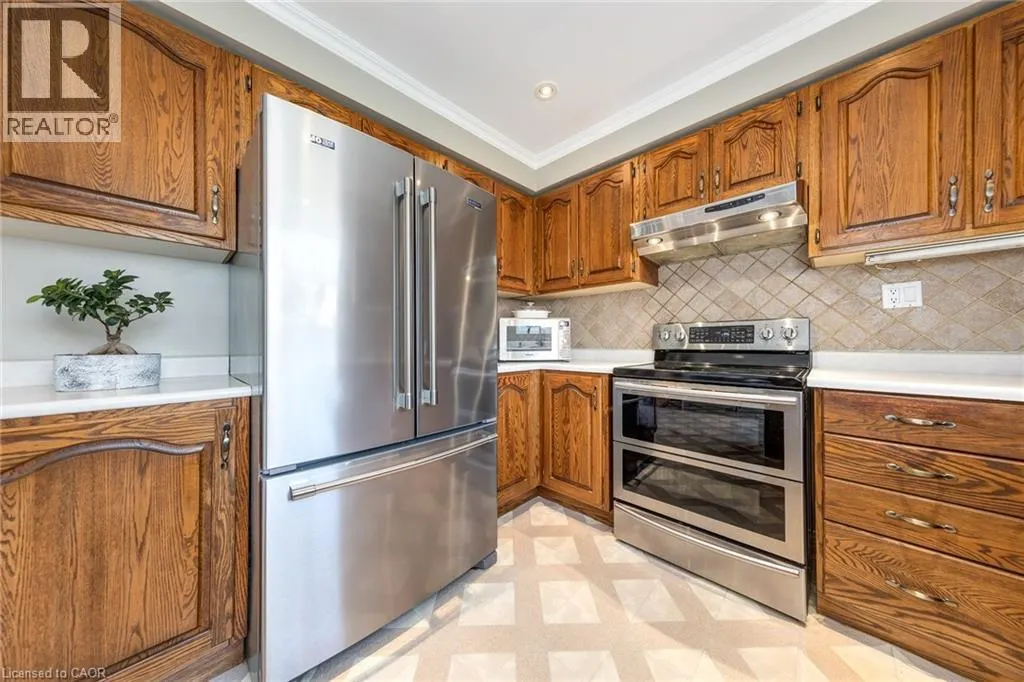 223 RIVER OAKS Boulevard W