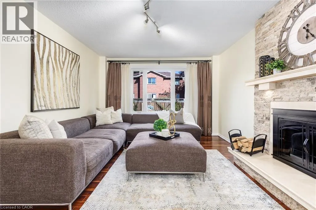 223 RIVER OAKS Boulevard W