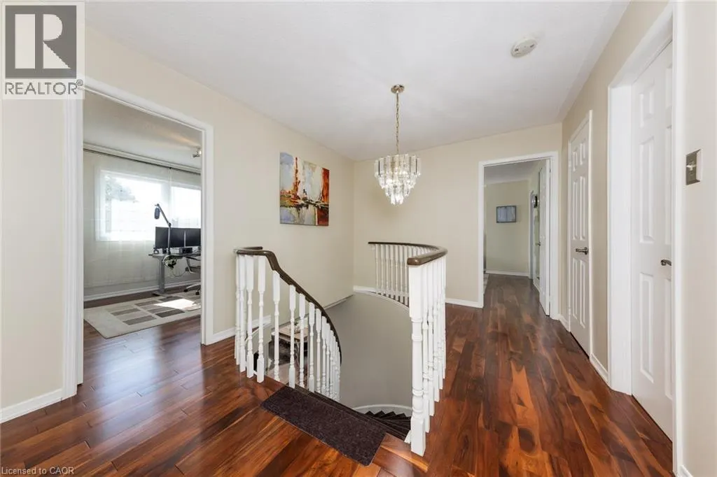 223 RIVER OAKS Boulevard W