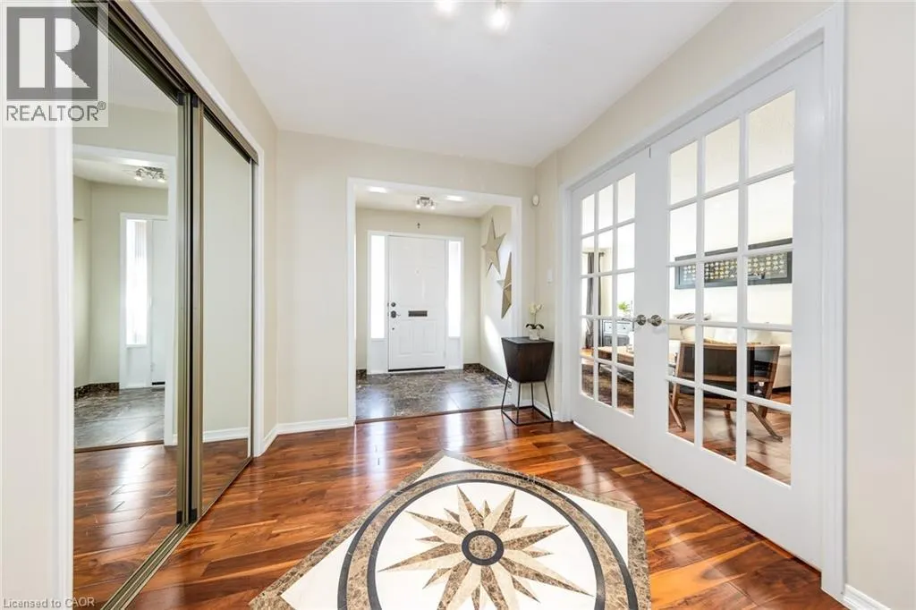 223 RIVER OAKS Boulevard W