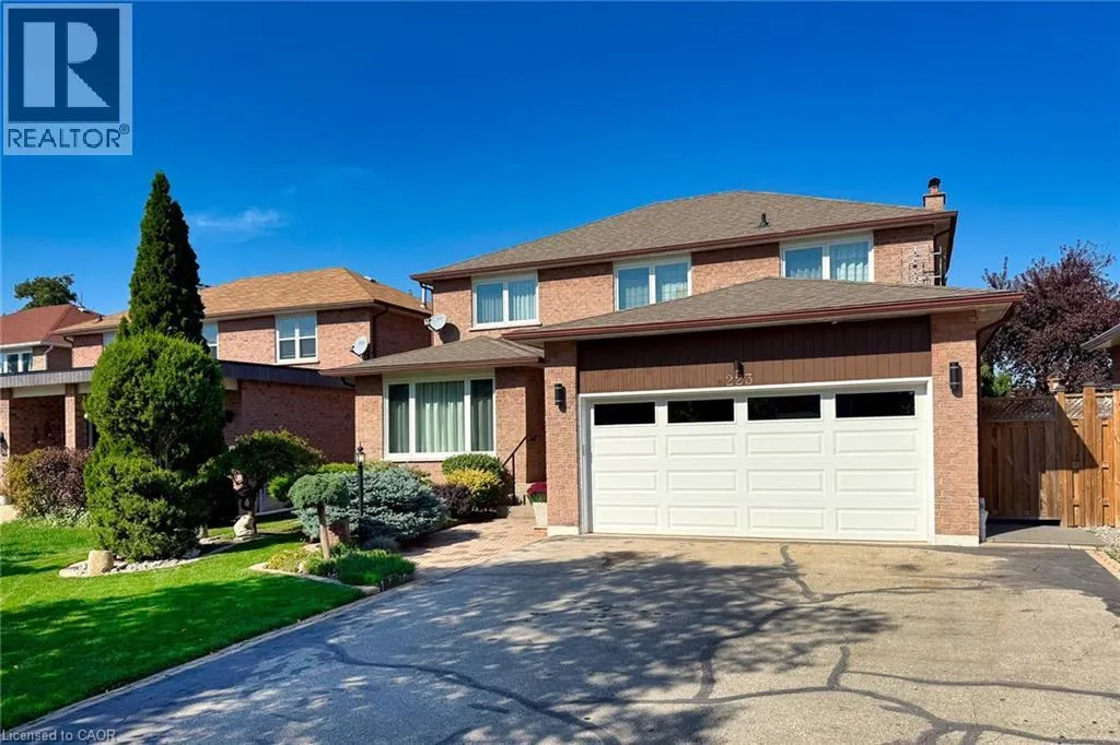 223 RIVER OAKS Boulevard W