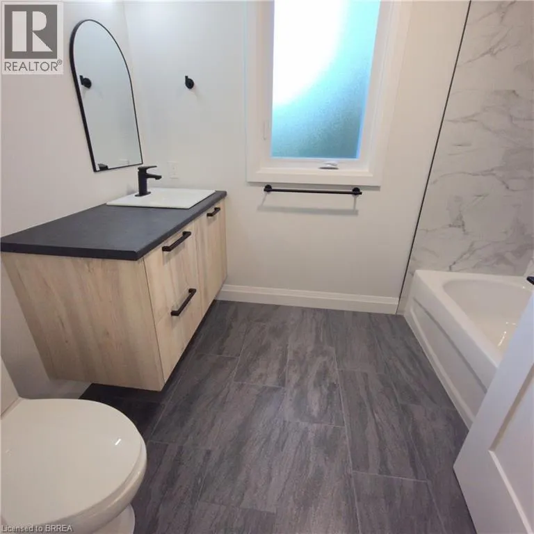 33 ISLINGTON Avenue Unit# 2, #2