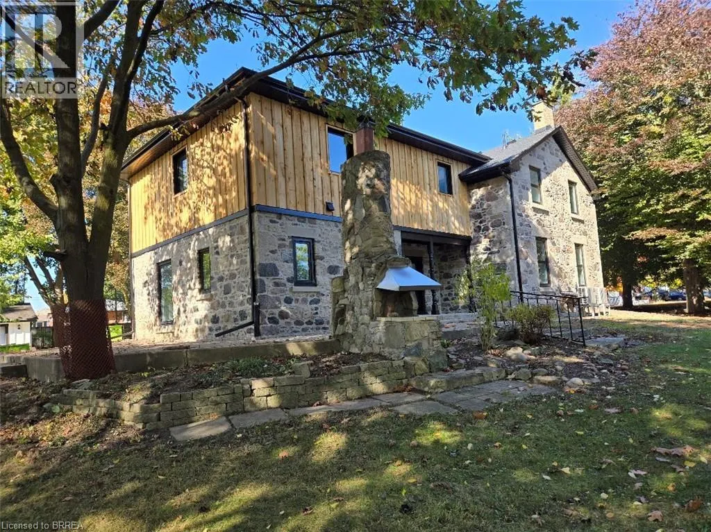 33 ISLINGTON Avenue