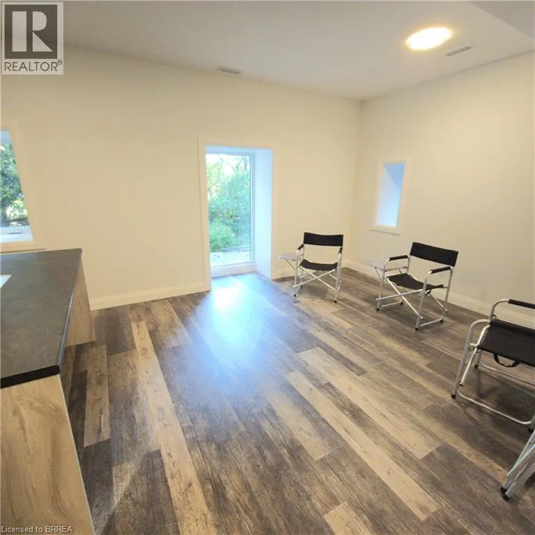 33 ISLINGTON Avenue Unit# 2, #2