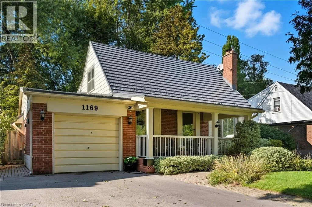 1169 GREENING Avenue
