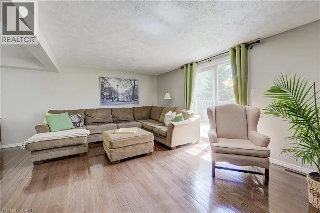 155 BANKSIDE Drive