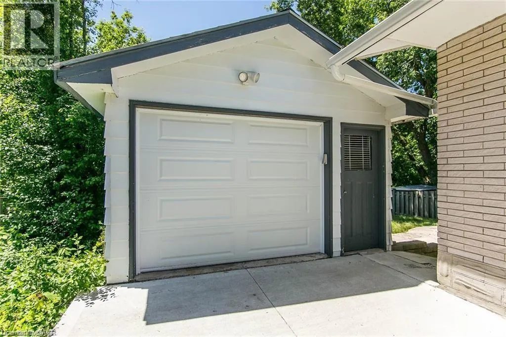 199 CARTER Avenue
