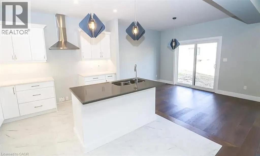 3742 SOMERSTON CRESCENT Crescent