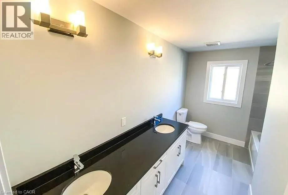 3742 SOMERSTON CRESCENT Crescent