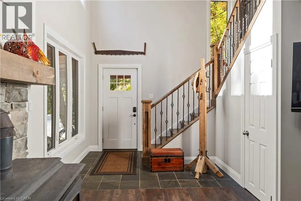 8 15TH Avenue