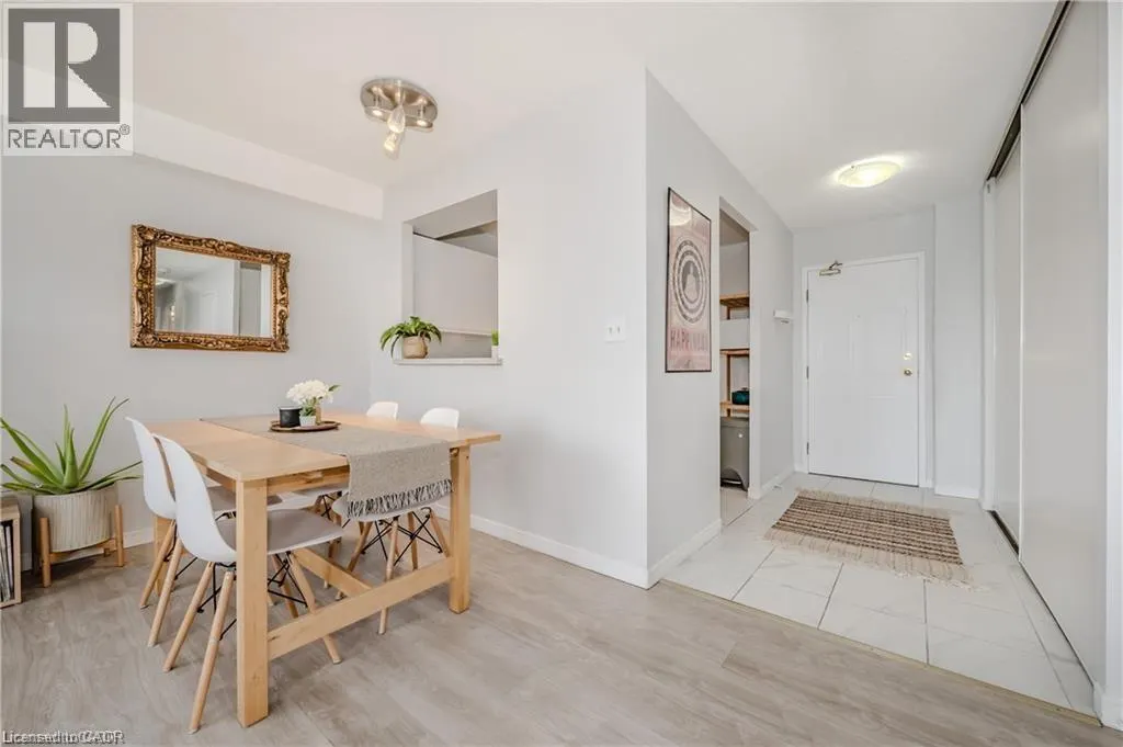18 HOLBORN Court Unit# 503, #503