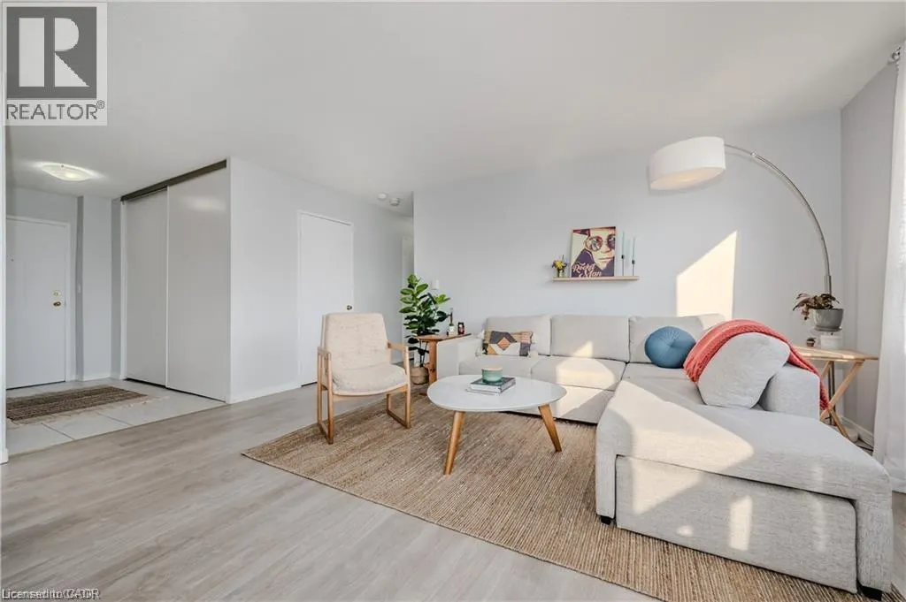 18 HOLBORN Court Unit# 503, #503