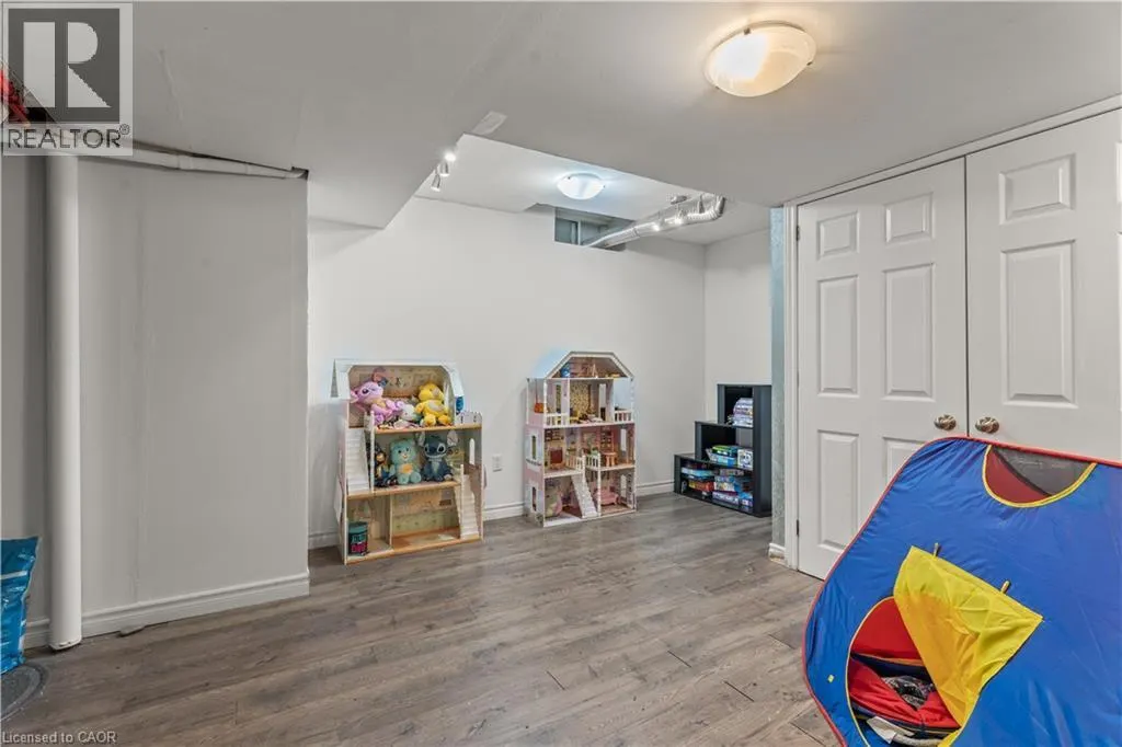 20 PENTLAND Road