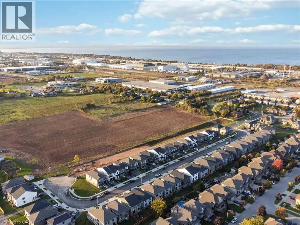 107 STARFIRE CRESCENT Crescent