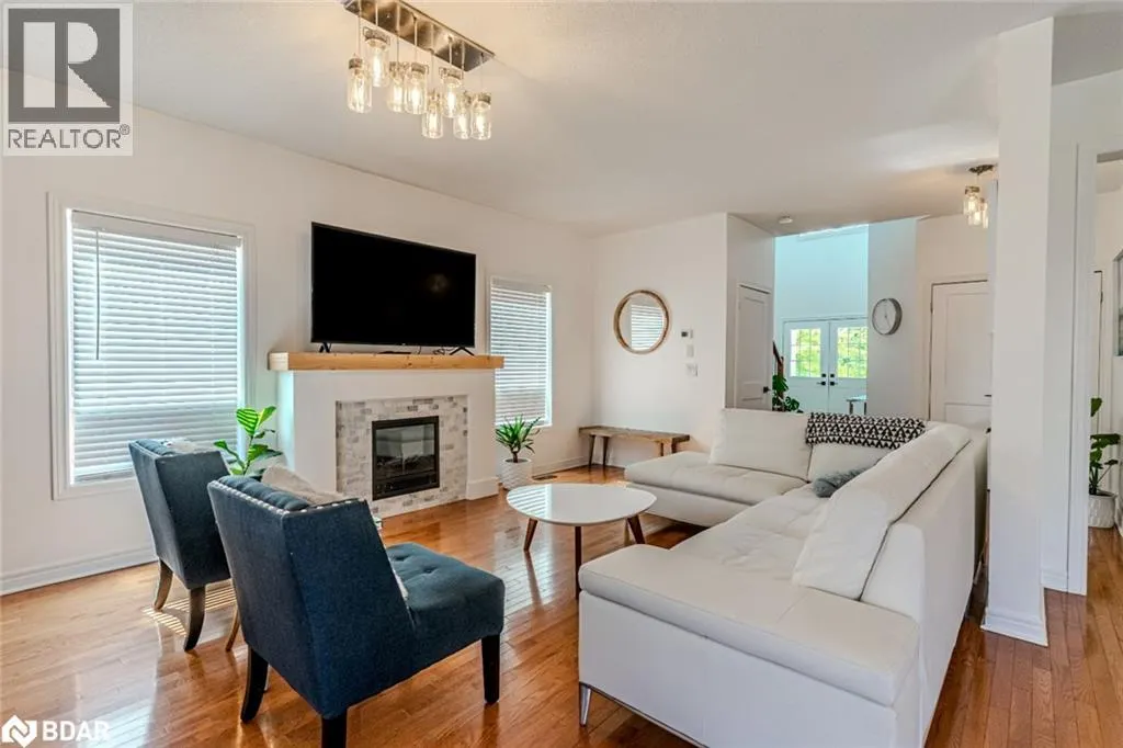 64 LAKE Crescent