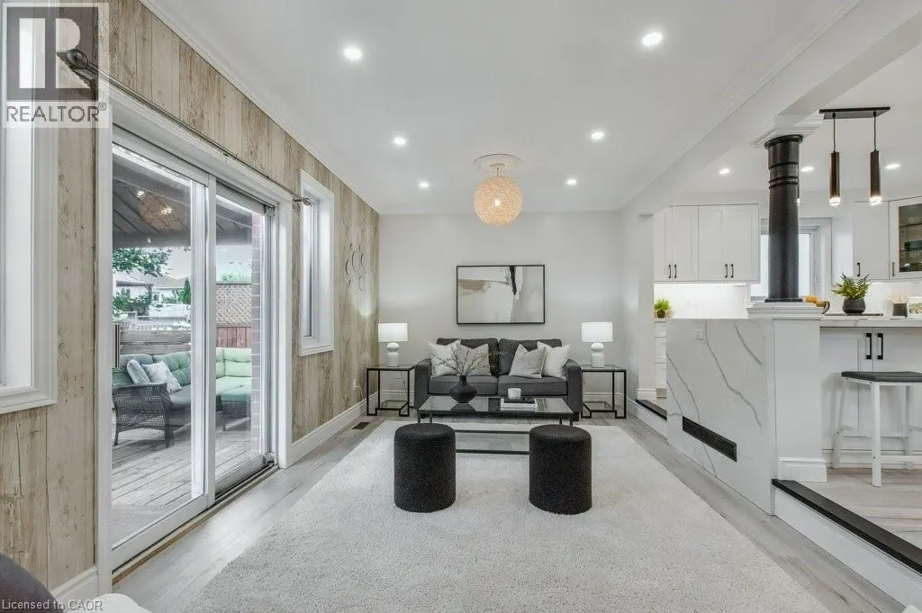 19 APPLE RIDGE Drive