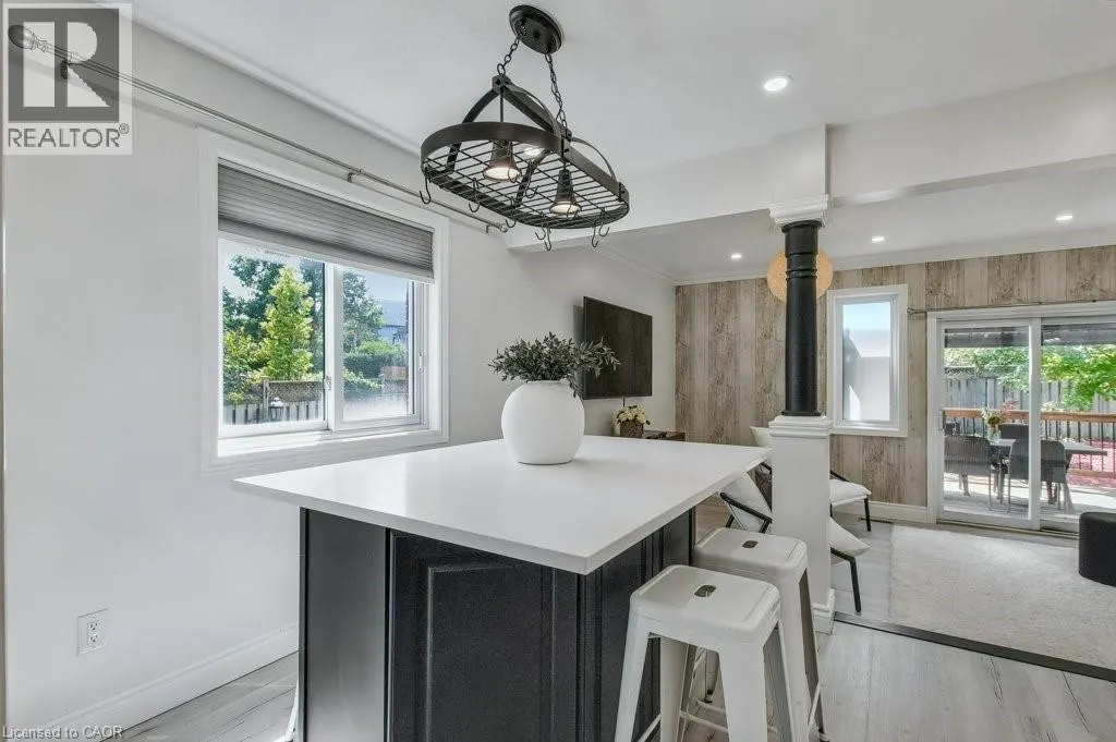 19 APPLE RIDGE Drive