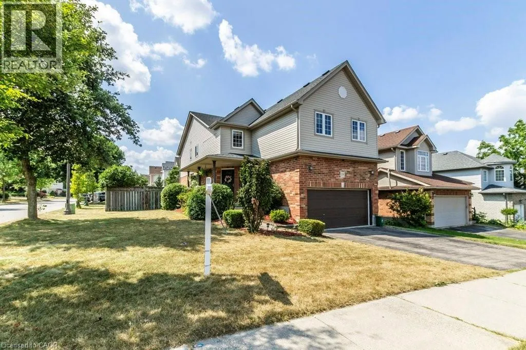 19 APPLE RIDGE Drive