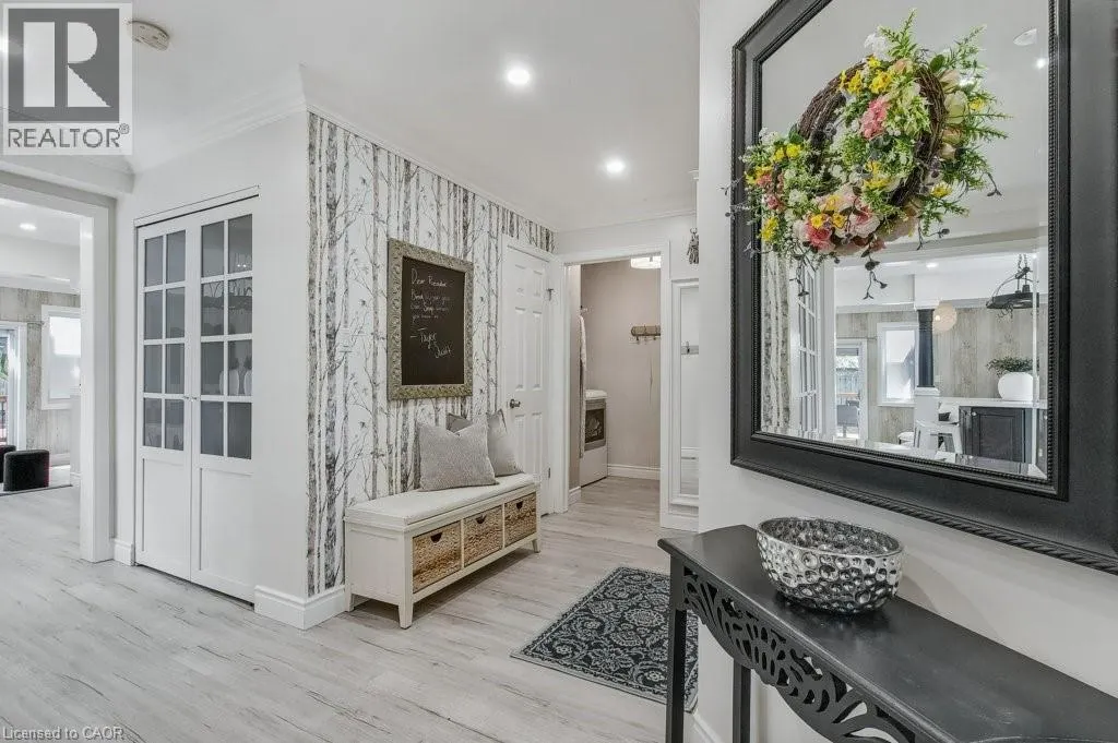 19 APPLE RIDGE Drive