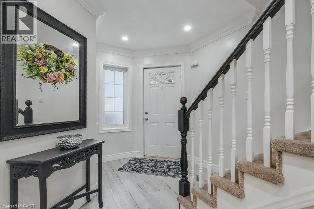 19 APPLE RIDGE Drive