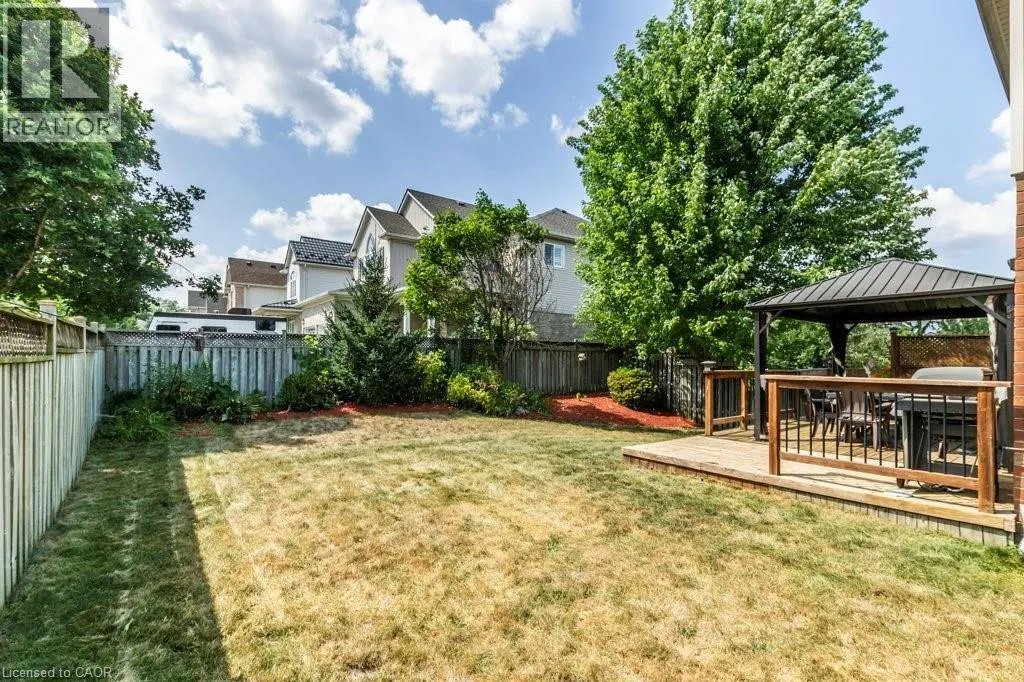 19 APPLE RIDGE Drive