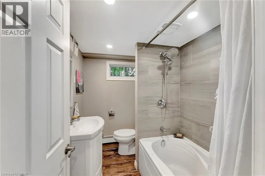 2387 GLENWOOD SCHOOL Drive