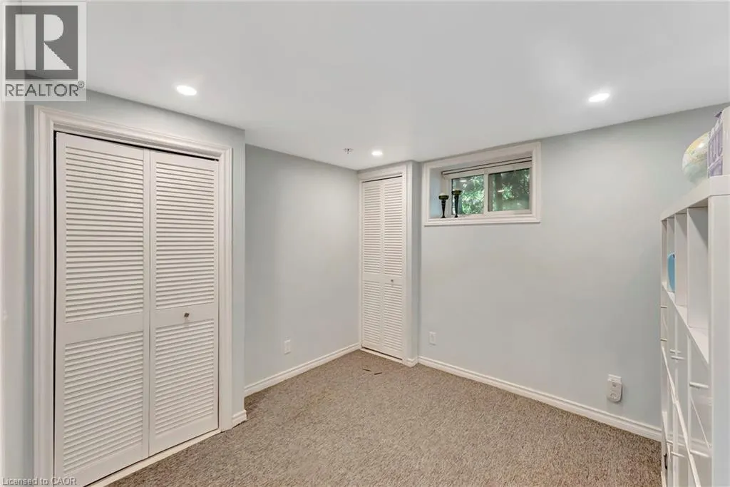 2387 GLENWOOD SCHOOL Drive