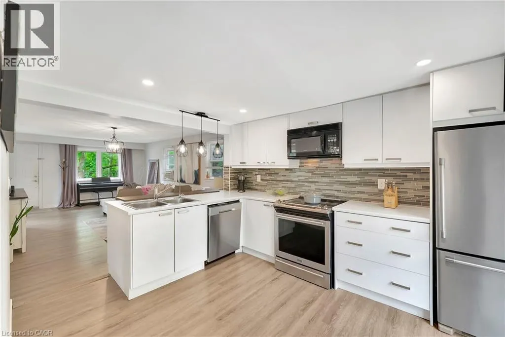 2387 GLENWOOD SCHOOL Drive