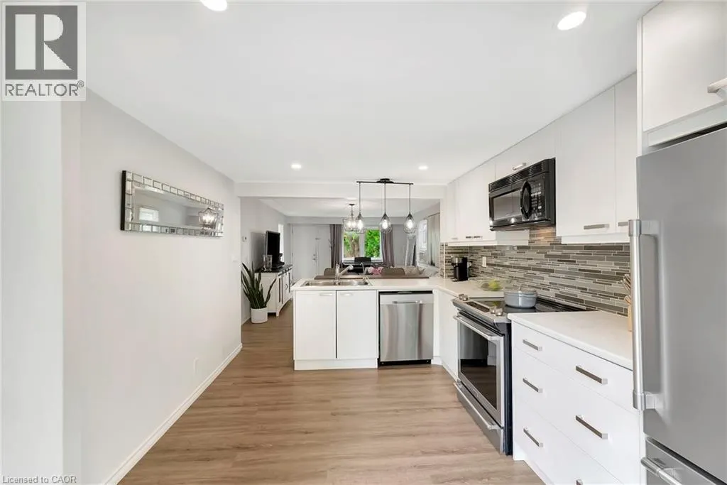 2387 GLENWOOD SCHOOL Drive