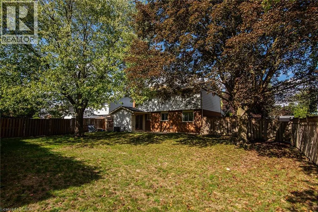 389 DUNVEGAN Drive