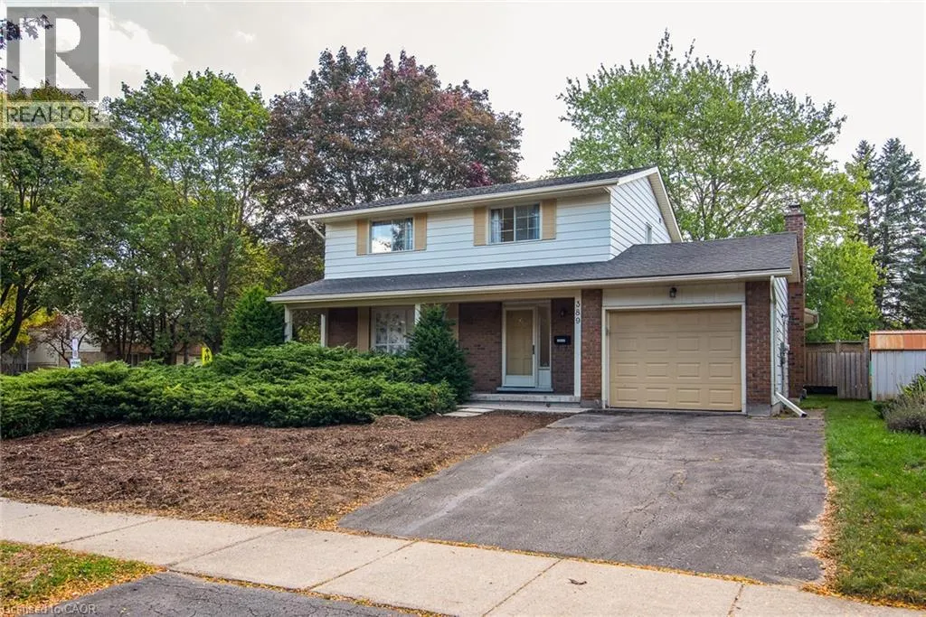 389 DUNVEGAN Drive