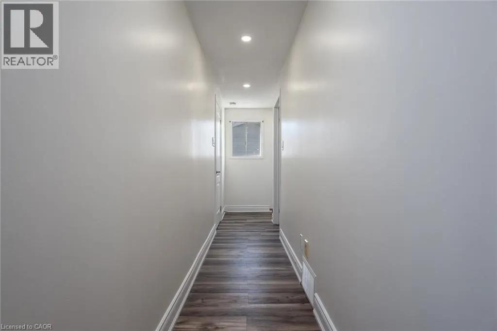 389 DUNVEGAN Drive