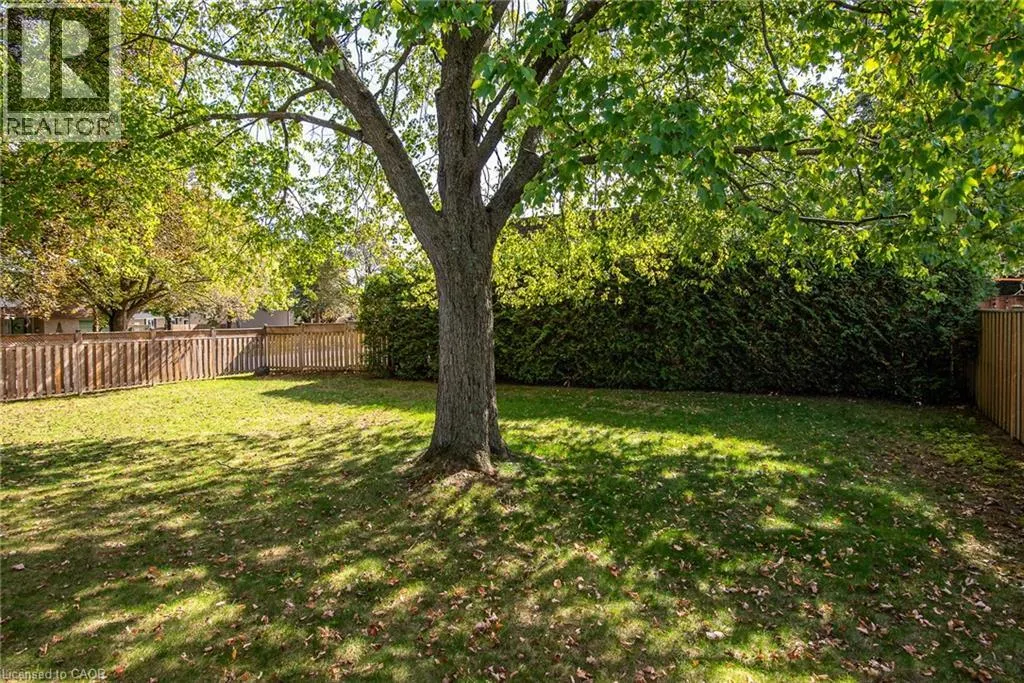 389 DUNVEGAN Drive