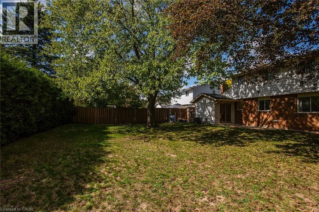 389 DUNVEGAN Drive