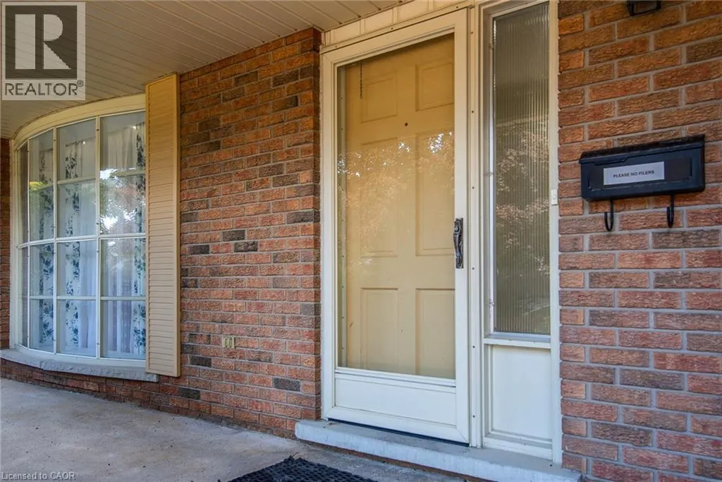 389 DUNVEGAN Drive