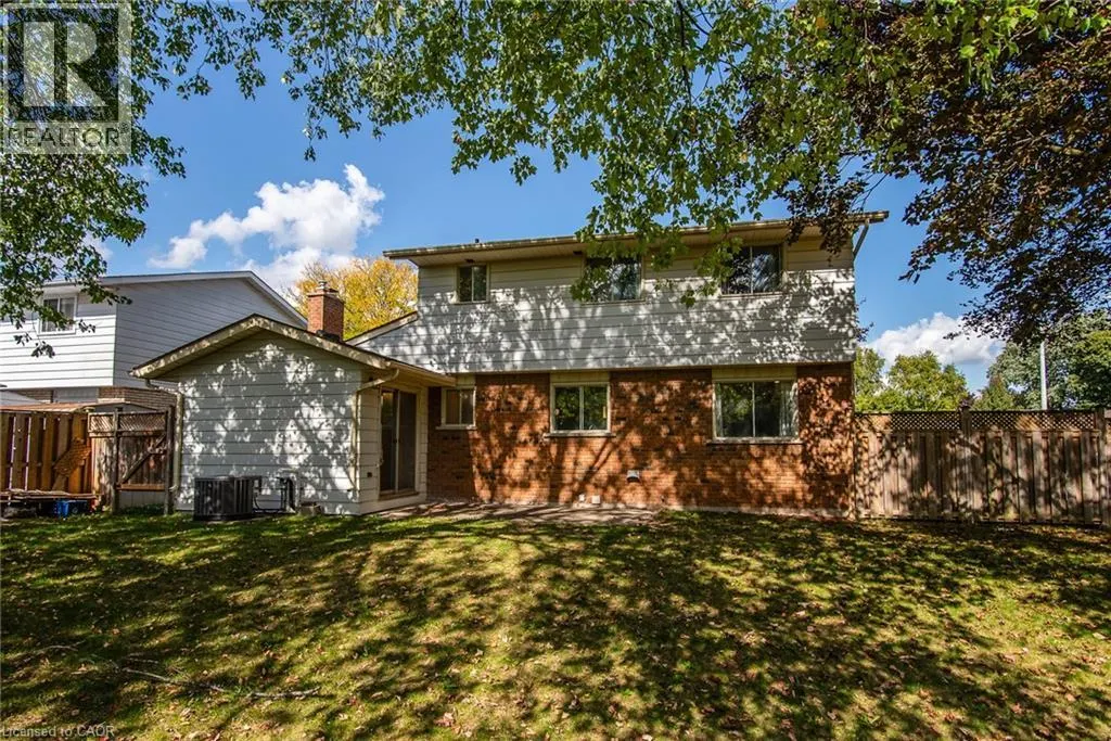 389 DUNVEGAN Drive