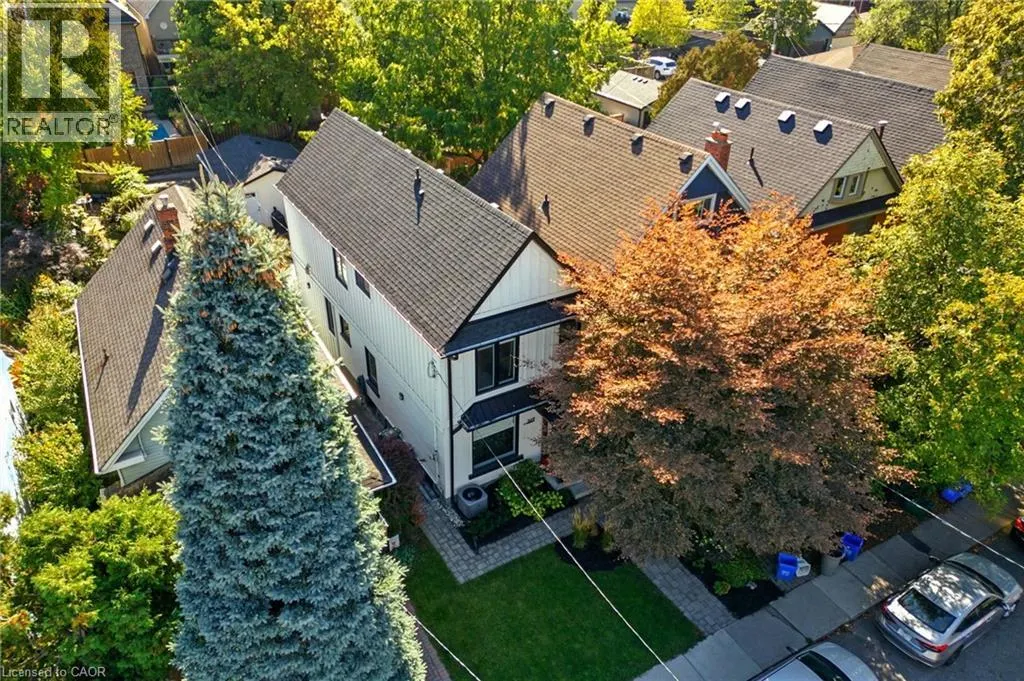 369 CHARLTON Avenue W